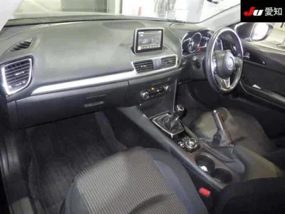 Mazda AXELA  с аукциона в Японии