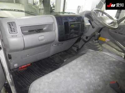 Hino DUTRO  с аукциона в Японии