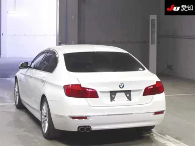 BMW 5-Series  с аукциона в Японии