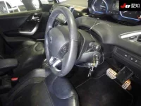 Peugeot 208 лот № 251 оценка 3.5  с аукциона в Японии 4