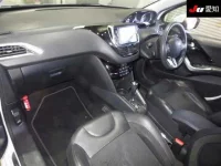 Peugeot 208 лот № 251 оценка 3.5  с аукциона в Японии 2