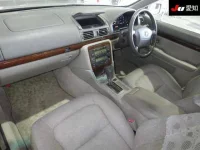 Toyota PROGRES лот № 30721 оценка 3.5  с аукциона в Японии 2