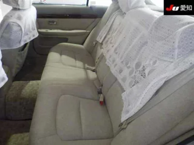 Toyota PROGRES  с аукциона в Японии