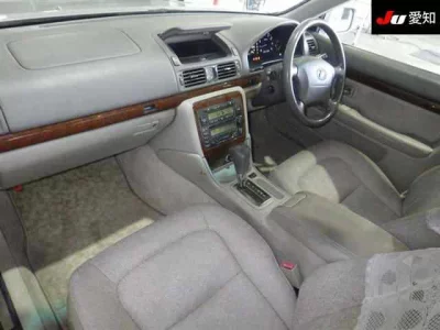 Toyota PROGRES  с аукциона в Японии