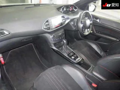 Peugeot 308  с аукциона в Японии