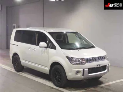 Mitsubishi DELICA D5