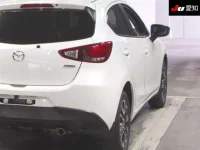 Mazda DEMIO лот № 30871 оценка 3.5  с аукциона в Японии 7