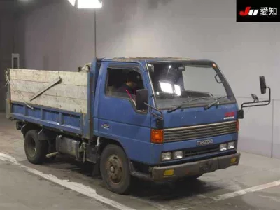 Mazda TITAN  с аукциона в Японии