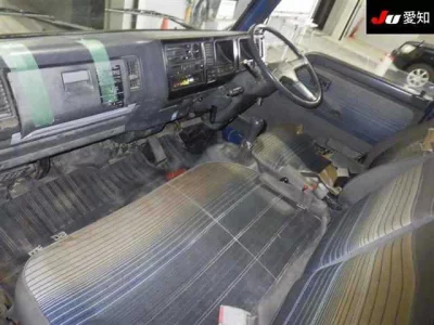 Mazda TITAN  с аукциона в Японии