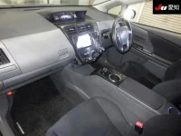 Toyota PRIUS ALPHA лот № 3099 оценка 3.5  с аукциона в Японии 2