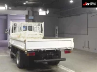 Hino DUTRO лот № 8068 оценка 3.5  с аукциона в Японии 1