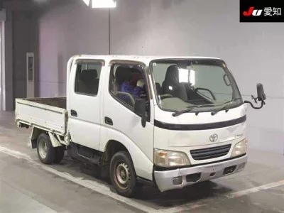 Toyota DYNA  с аукциона в Японии