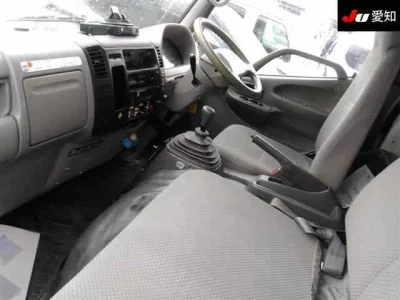 Hino DUTRO  с аукциона в Японии