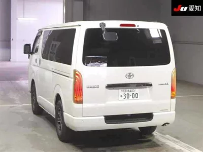Toyota HiAce Van