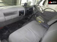 Hino DUTRO лот № 8066 оценка 3.5  с аукциона в Японии 2