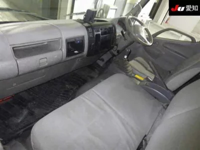 Hino DUTRO  с аукциона в Японии