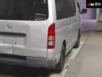 Toyota HIACE VAN лот № 20110 оценка 3  с аукциона в Японии 7