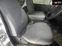 Toyota HIACE VAN лот № 20110 оценка 3  с аукциона в Японии 5