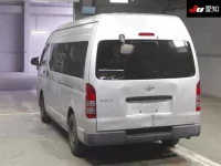 Toyota HIACE VAN лот № 20110 оценка 3  с аукциона в Японии 1