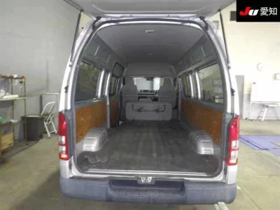 Toyota HIACE VAN  с аукциона в Японии