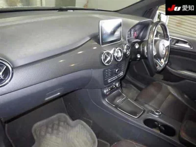 Mercedes-Benz B CLASS