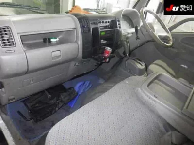 Toyota DYNA  с аукциона в Японии