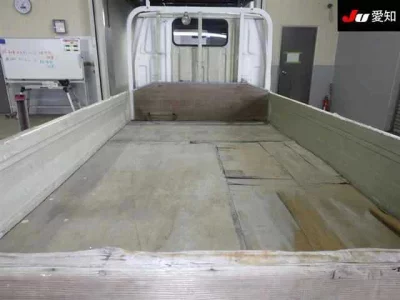 Toyota HIACE TRUCK  с аукциона в Японии