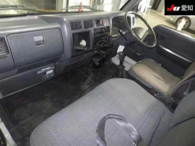 Toyota DYNA  с аукциона в Японии