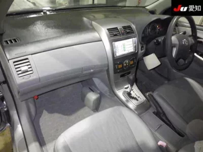Toyota COROLLA AXIO  с аукциона в Японии