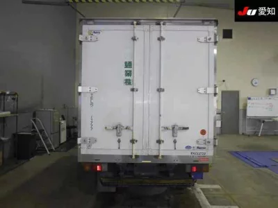 Toyota DYNA  с аукциона в Японии