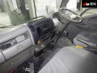 Toyota DYNA  с аукциона в Японии