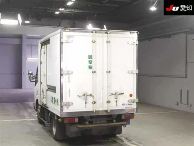 Toyota DYNA  с аукциона в Японии