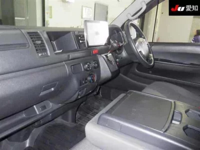 Toyota HIACE VAN  с аукциона в Японии