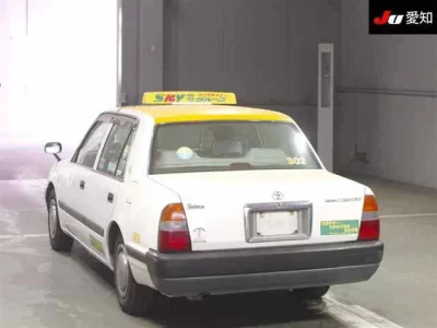 Toyota CROWN COMFORT  с аукциона в Японии