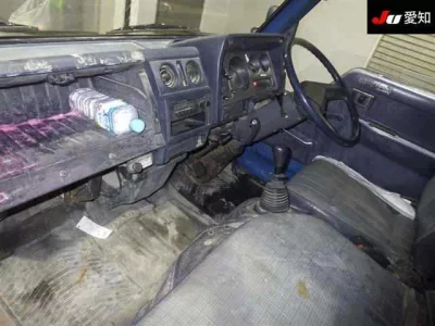 Toyota DYNA  с аукциона в Японии