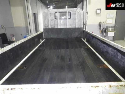 Toyota DYNA  с аукциона в Японии