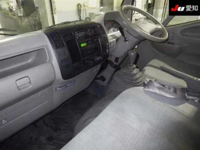 Toyota DYNA  с аукциона в Японии