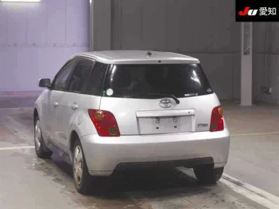 Toyota IST