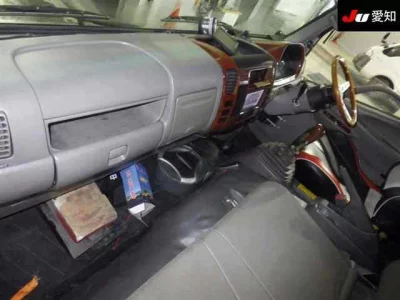 Toyota DYNA  с аукциона в Японии