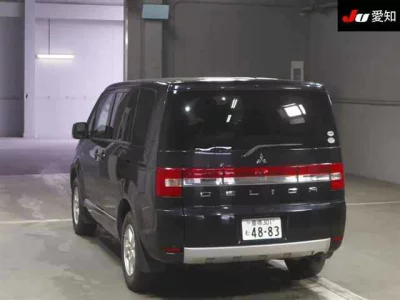 Mitsubishi DELICA D5