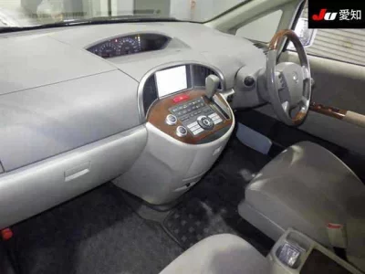 Nissan PRESAGE  с аукциона в Японии