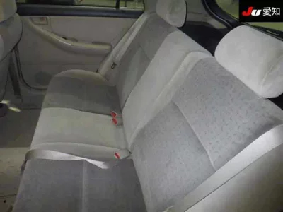 Toyota COROLLA RUNX  с аукциона в Японии