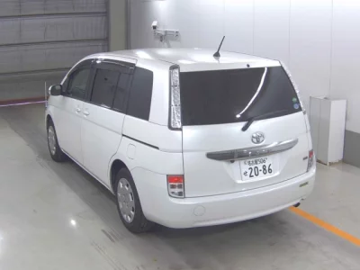 Toyota ISIS