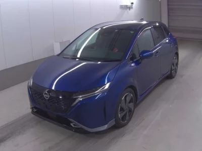 Nissan AURA