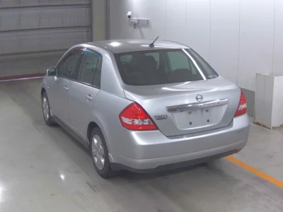 Nissan TIIDA LATIO