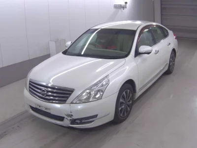 Nissan TEANA