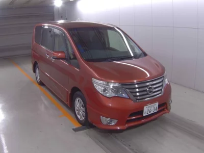 Nissan SERENA  с аукциона в Японии