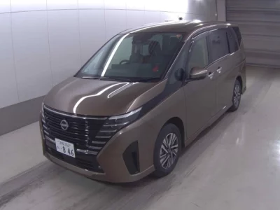 Nissan SERENA  с аукциона в Японии