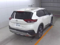 Nissan X-TRAIL лот № 1013 оценка 6  с аукциона в Японии 3