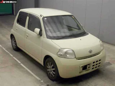 Daihatsu Esse